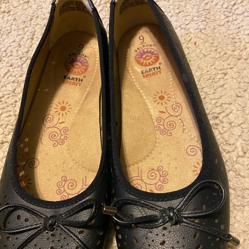 Women’s shoes